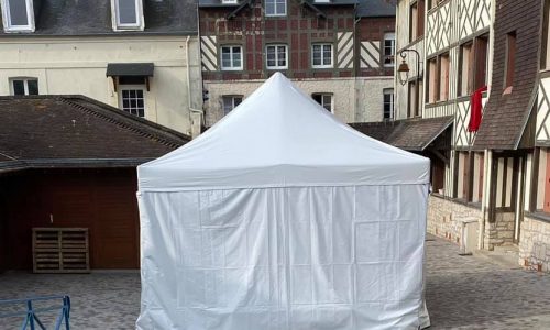 La Mairie à votre service : réfection de la fontaine place du marché