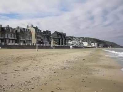 PLAGE : Comment fonctionne l’entretien de la plage en saison ?