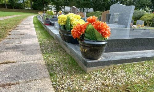 LA MAIRIE A VOTRE SERVICE : les travaux de végétalisation du cimetière sont terminés