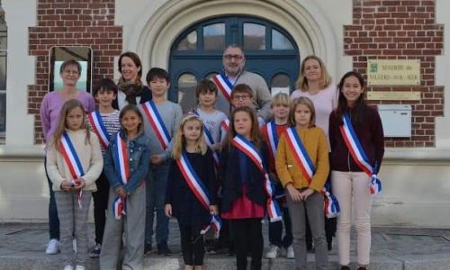 LE CONSEIL MUNICIPAL DES ENFANTS : la première réunion a eu lieu ce matin