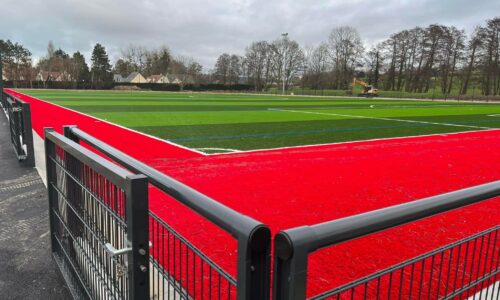 SPORT : les travaux relatifs au terrain de football synthétique sont bientôt terminés