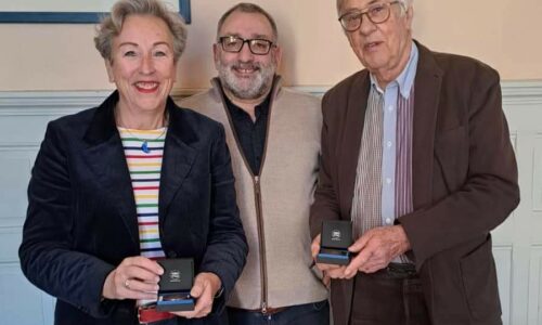 DÉONTOLOGUES : la médaille de la Ville remise à Hélène ORDNER DU PUYTISON et à Francis ROUGEOT pour leurs services en tant que déontologues