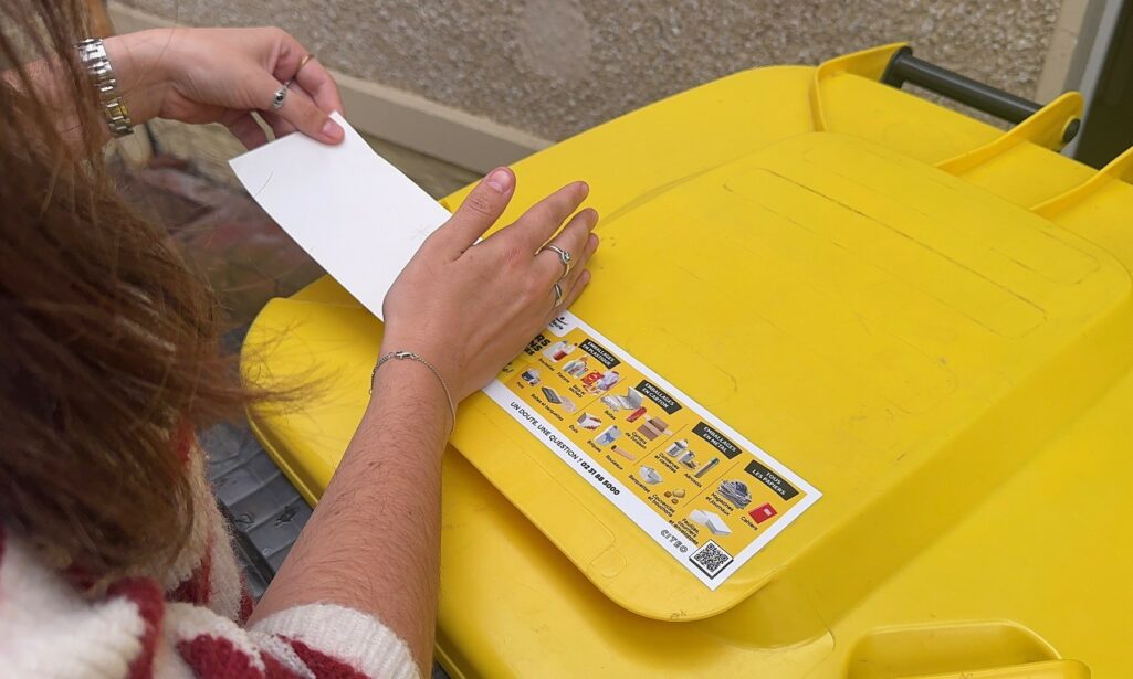 https://www.villers-sur-mer.fr/wp-content/uploads/2025/07/Stickage_des_bacs_CCCCF-1025x615.jpg
